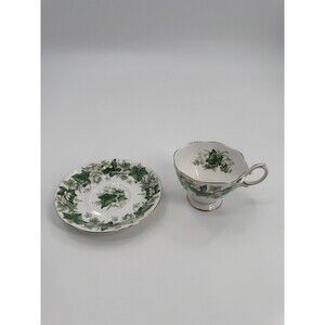 Royal Albert White Green Ivy Lea Collectibles Bone China Decor Teacup & Saucer